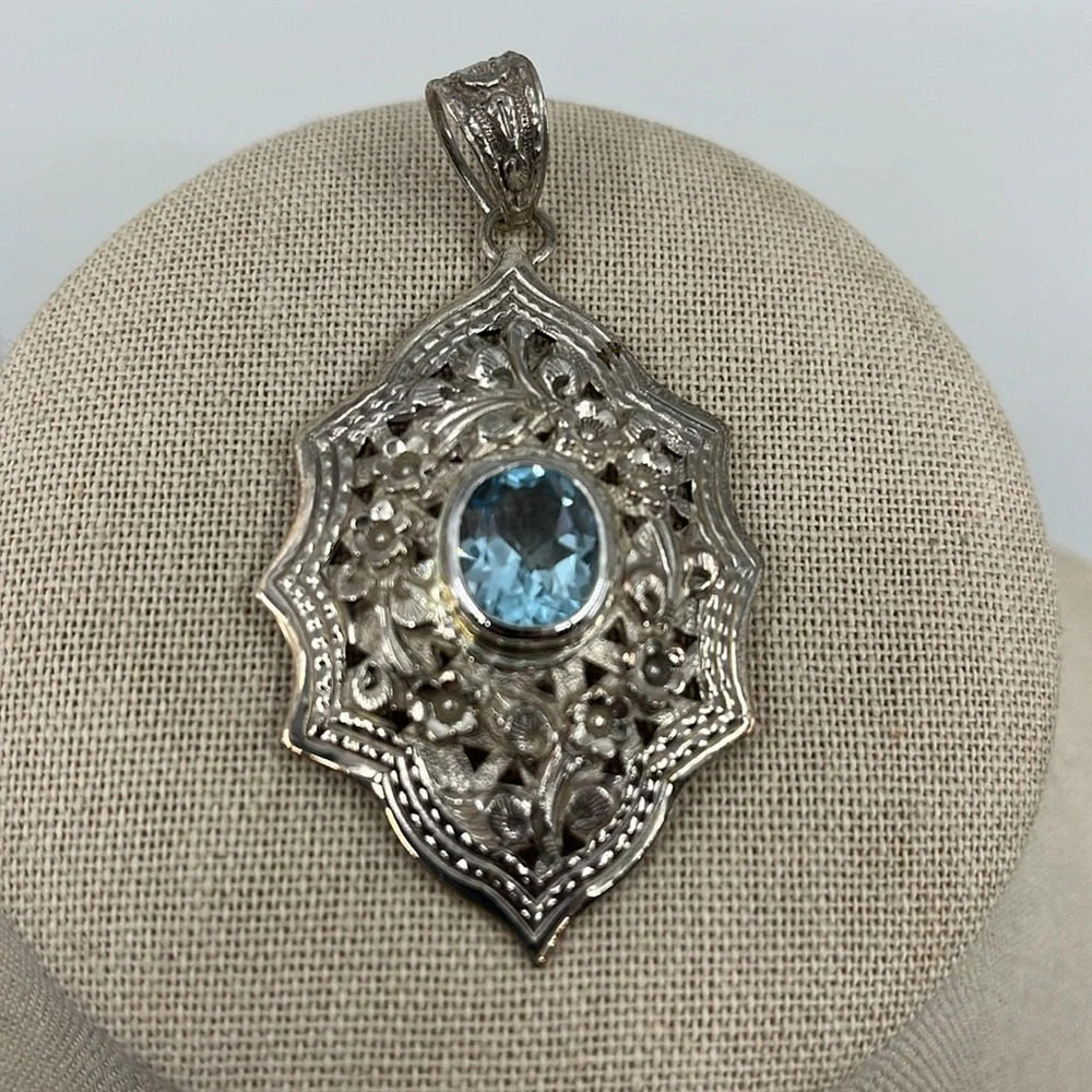 Vintage DS Designer Signed 925 Sterling Silver Blue Topaz Pendant - Picture 2 of 11